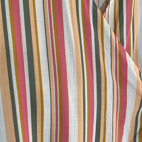 Hurley wrap dress. NWT - Picture 5 of 10